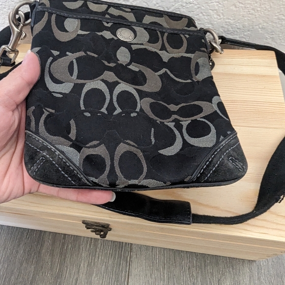 Vtg Coach Optic Signature logo Swingpack Crossbody Shoulder Bag Purse Y2K Black - Picture 7 of 7